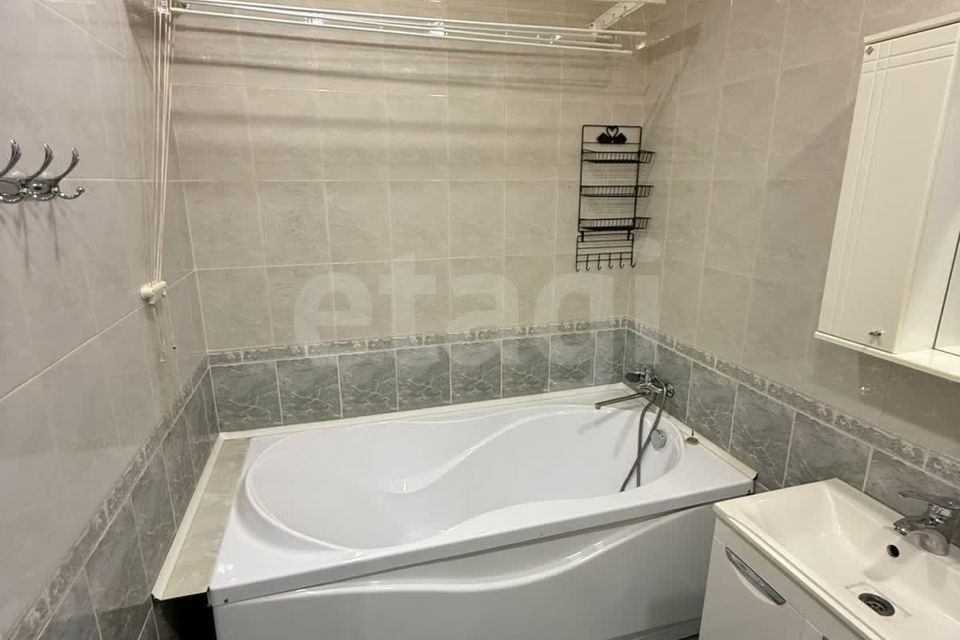 Продаётся 1-комнатная квартира, 48.6 м²