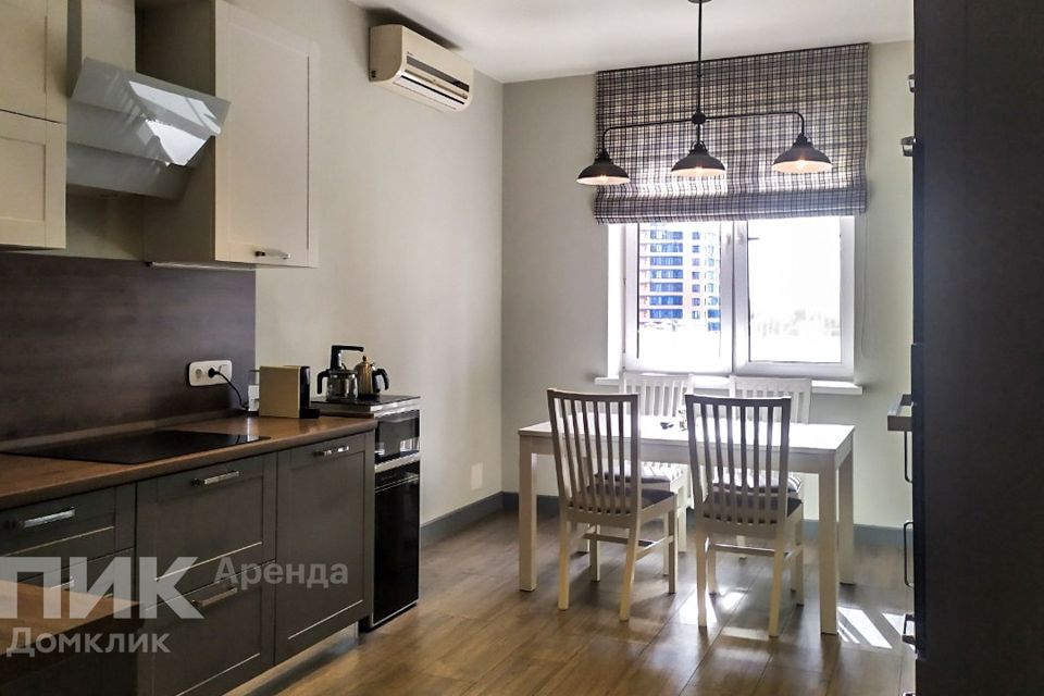 Сдаётся 2-комнатная квартира, 82.1 м²