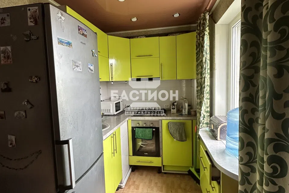 Продаётся 4-комнатная квартира, 66.6 м²