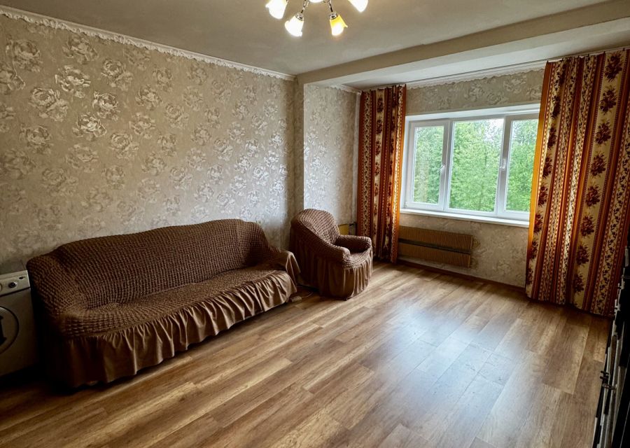 Продаётся 1-комнатная квартира, 42.7 м²