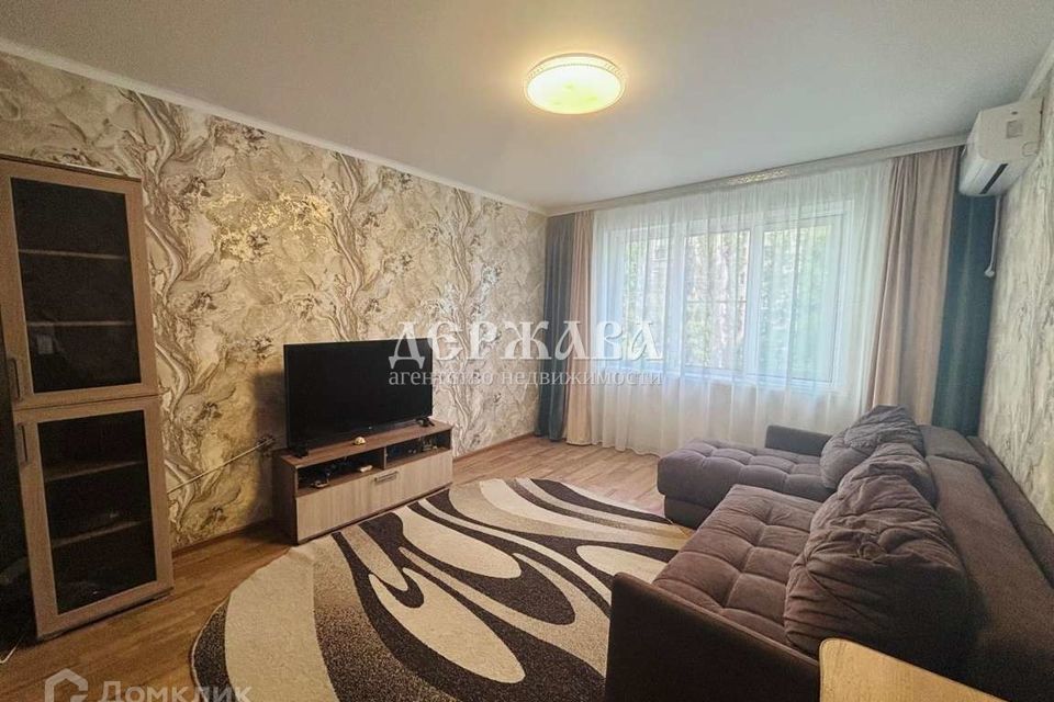 Продаётся 3-комнатная квартира, 63.1 м²