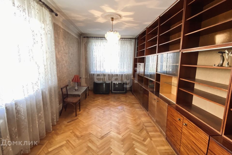 Продаётся 5-комнатная квартира, 120 м²