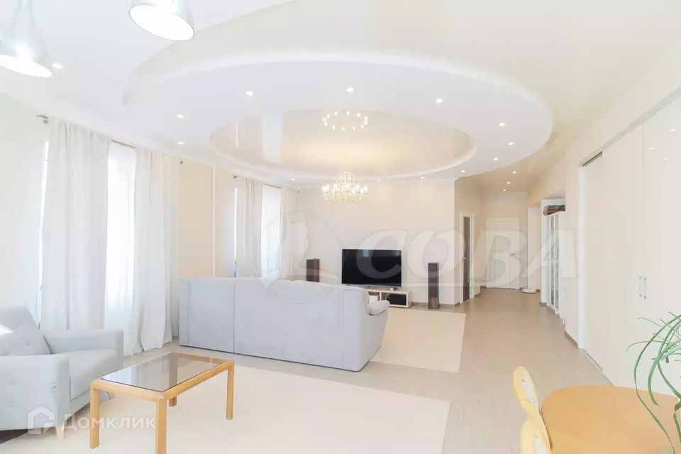 Продаётся 2-комнатная квартира, 124 м²