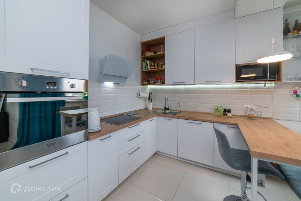 Продаётся 3-комнатная квартира, 98.3 м²