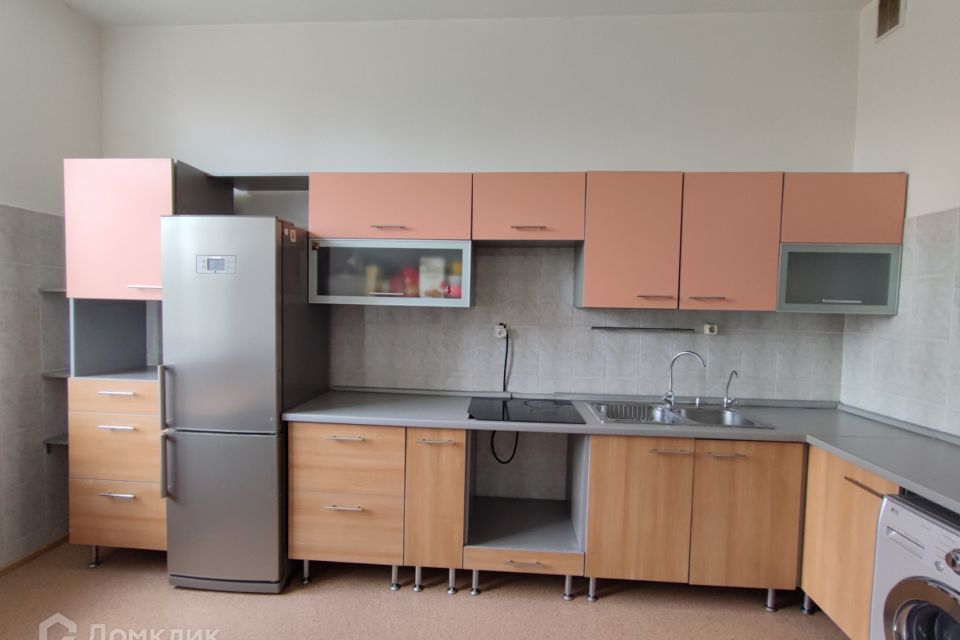 Продаётся 1-комнатная квартира, 42.1 м²