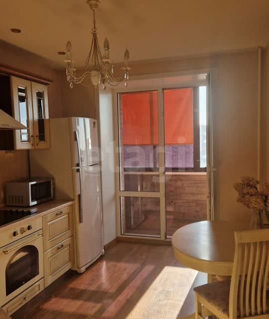 Сдаётся 2-комнатная квартира, 55.2 м²