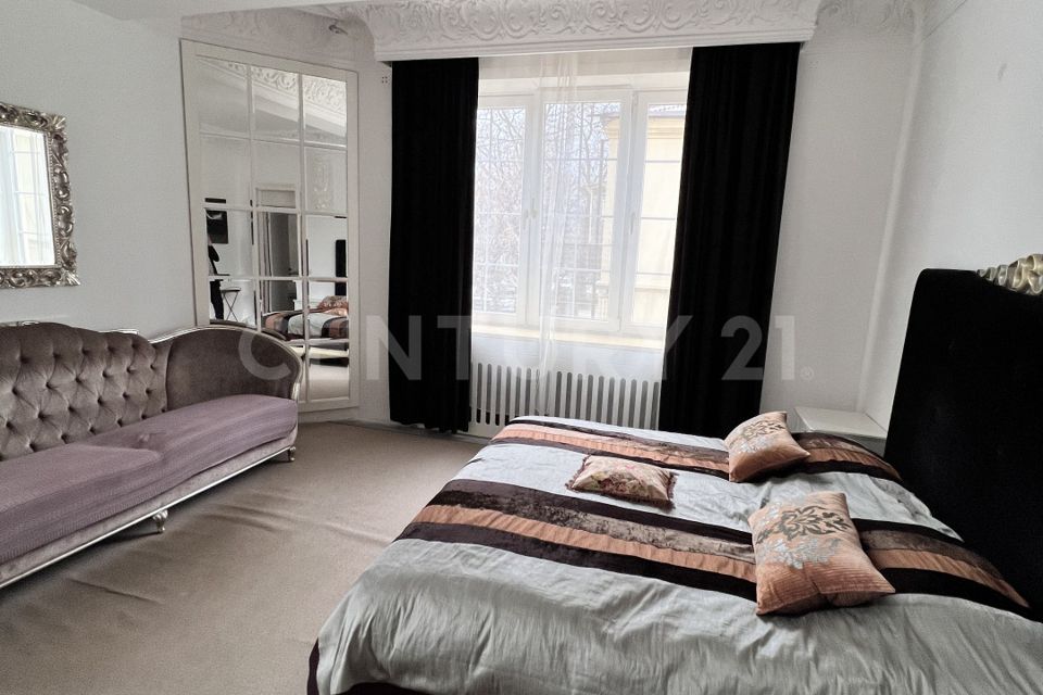 Продаётся 3-комнатная квартира, 97 м²