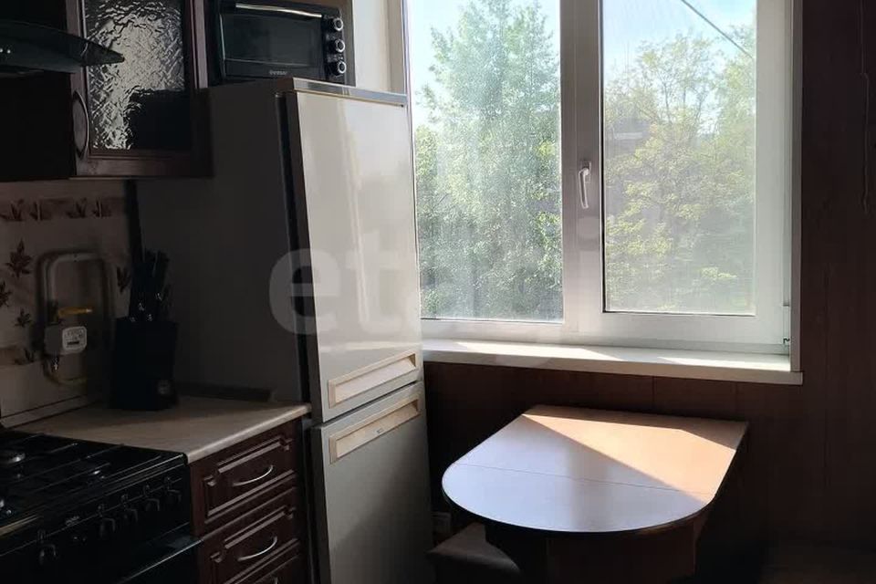 Продаётся 3-комнатная квартира, 47.7 м²