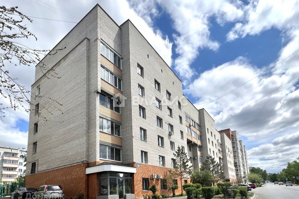 Продаётся 2-комнатная квартира, 76.4 м²