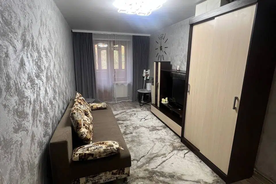 Продаётся 3-комнатная квартира, 60 м²