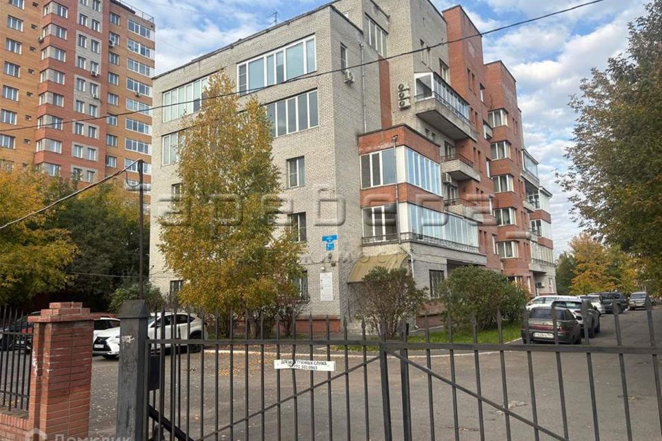 Продаётся 3-комнатная квартира, 129.1 м²