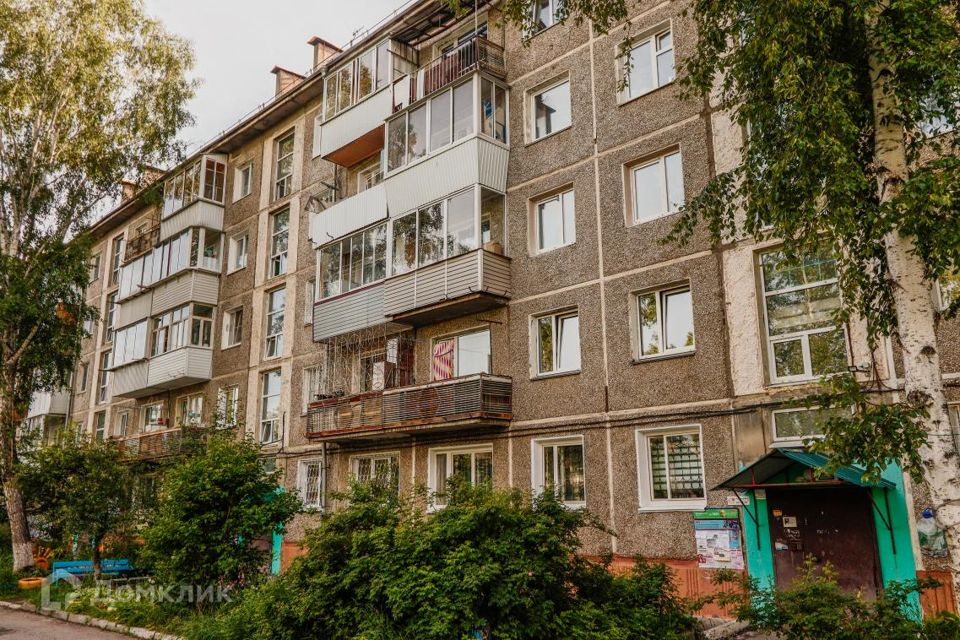 Продаётся 3-комнатная квартира, 58.4 м²