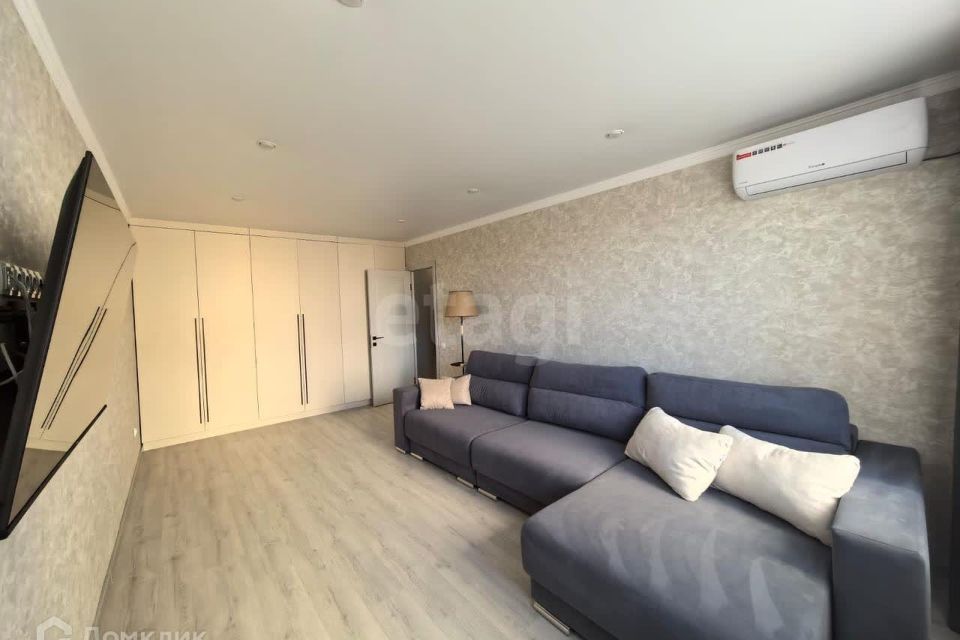 Продаётся 2-комнатная квартира, 57 м²
