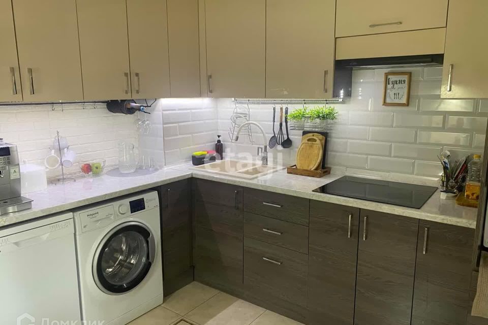 Продаётся 2-комнатная квартира, 60.5 м²