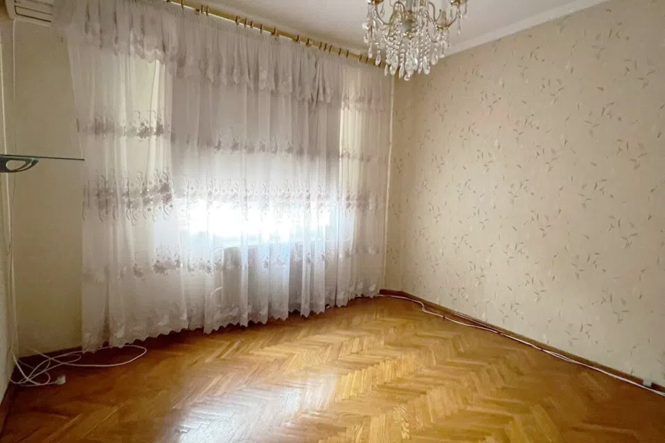 Продаётся 3-комнатная квартира, 72 м²