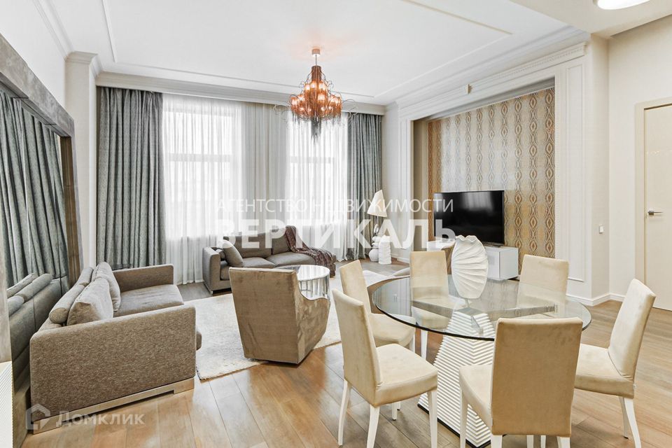 Сдаётся 4-комнатная квартира, 180 м²