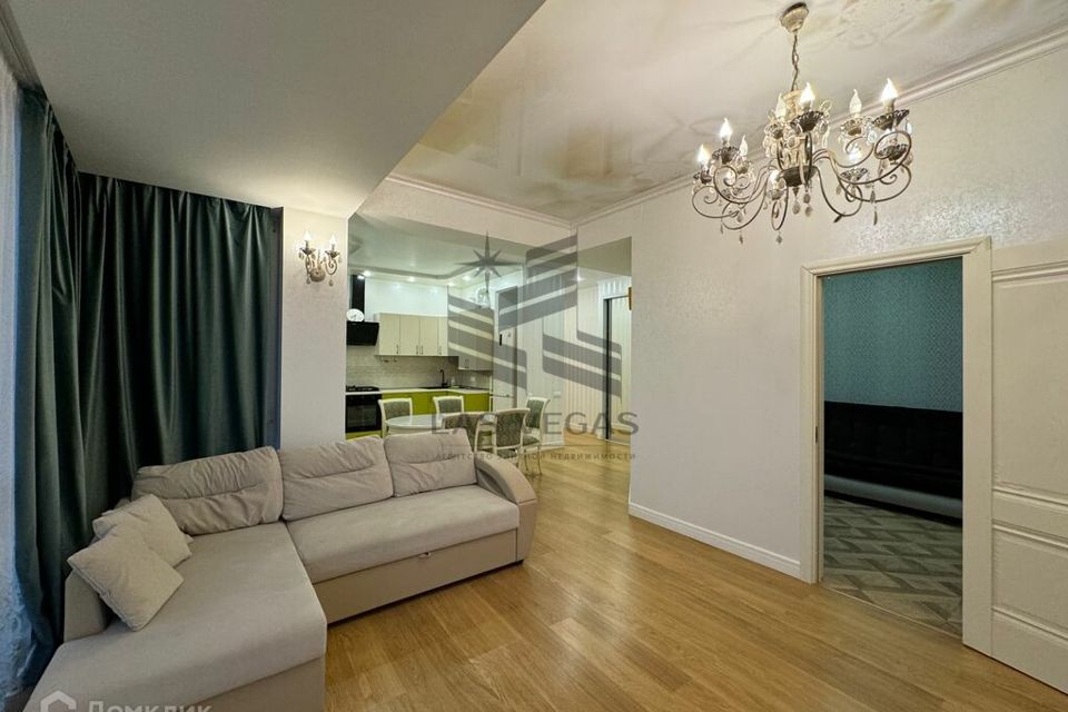 Сдаётся 3-комнатная квартира, 150 м²