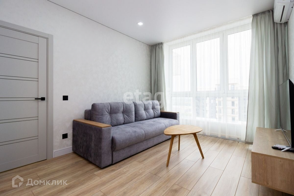Продаётся 1-комнатная квартира, 38 м²