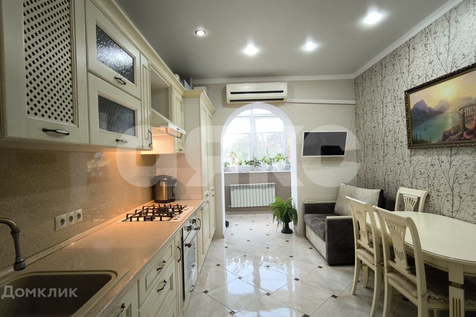 Продаётся 1-комнатная квартира, 60.1 м²