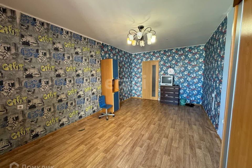 Продаётся 4-комнатная квартира, 107 м²