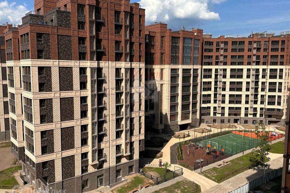 Продаётся 2-комнатная квартира, 74.4 м²