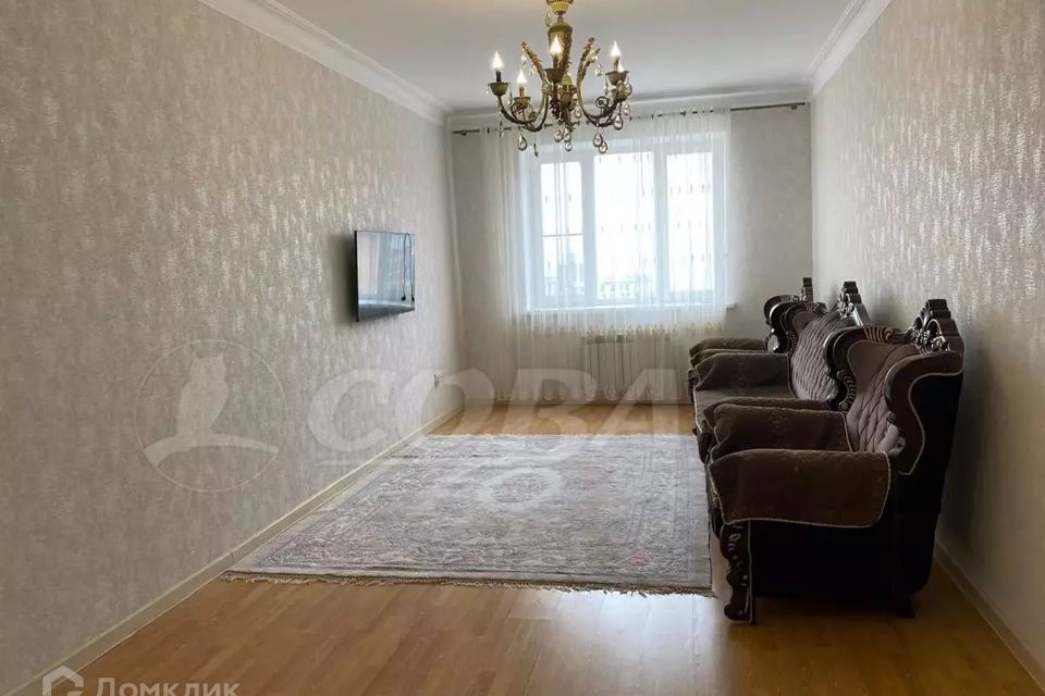 Сдаётся 2-комнатная квартира, 90 м²