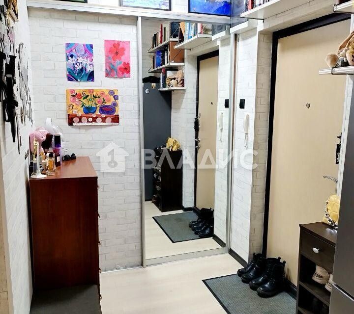 Продаётся 1-комнатная квартира, 43 м²