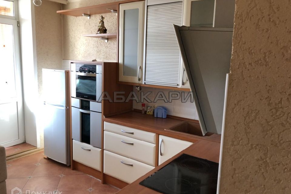 Сдаётся 1-комнатная квартира, 54 м²