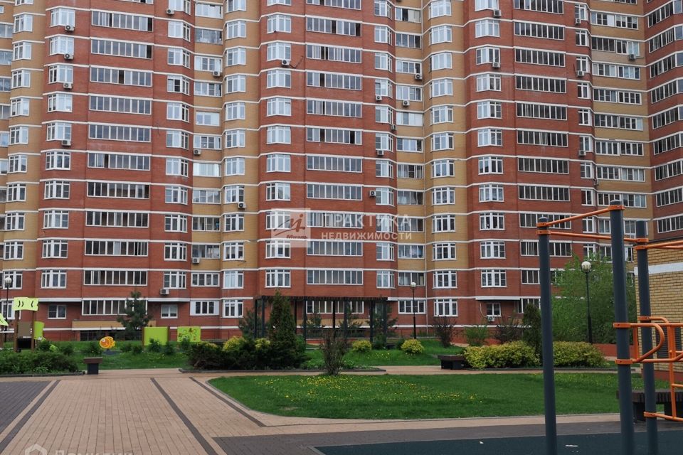 Продаётся 2-комнатная квартира, 74 м²