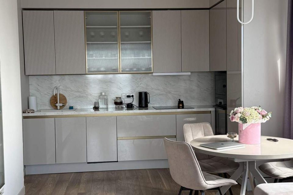 Сдаётся 2-комнатная квартира, 71.5 м²