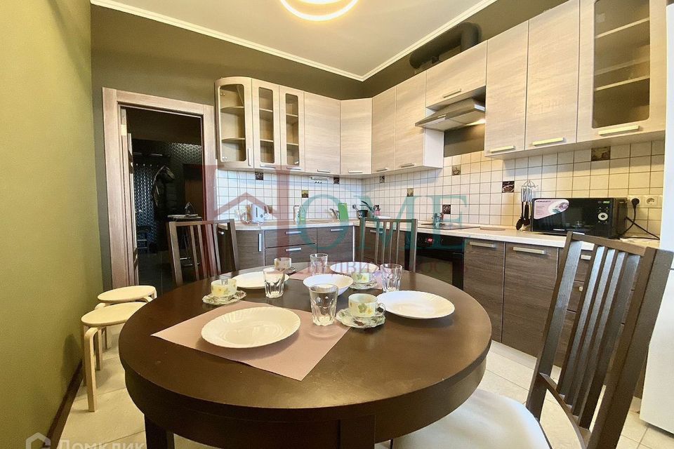 Сдаётся 2-комнатная квартира, 75 м²
