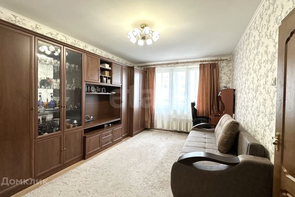 Продаётся 1-комнатная квартира, 37.9 м²