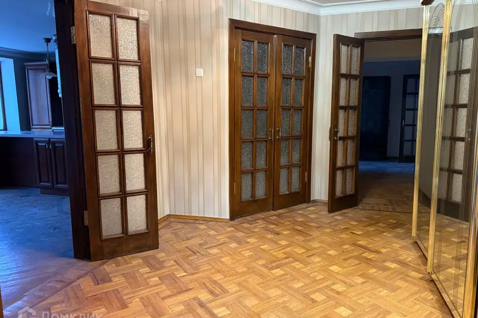 Продаётся 5-комнатная квартира, 103.5 м²
