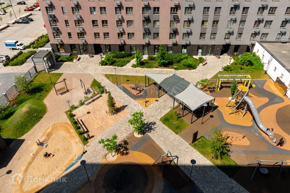Продаётся 2-комнатная квартира, 107.7 м²