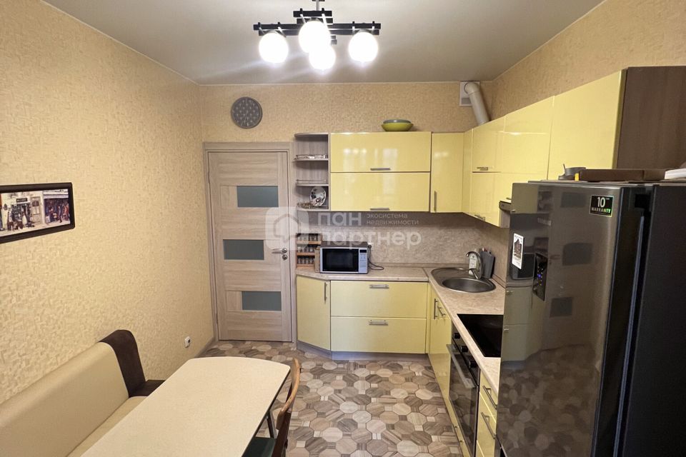 Продаётся 1-комнатная квартира, 41.7 м²