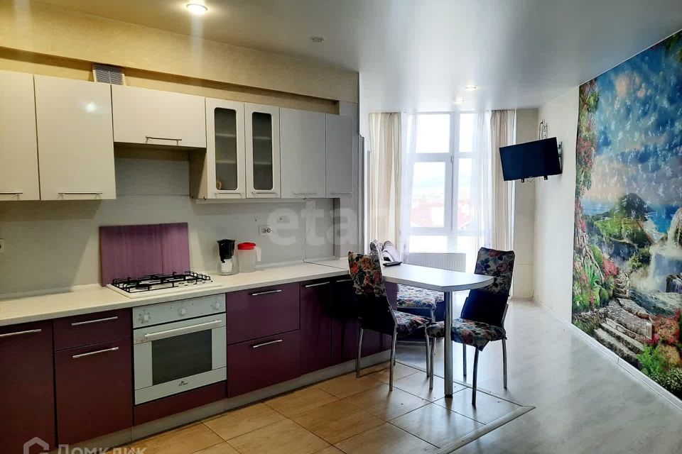Продаётся 1-комнатная квартира, 65.5 м²