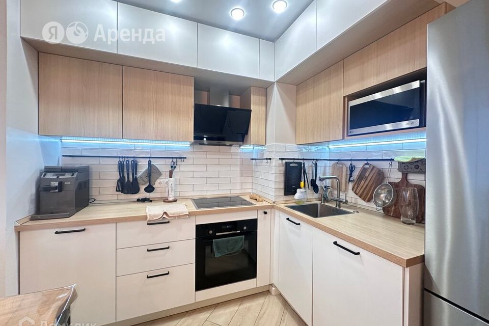 Сдаётся 2-комнатная квартира, 56 м²