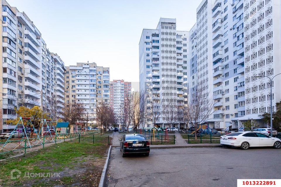 Продаётся 1-комнатная квартира, 47 м²