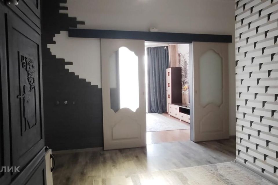 Продаётся 2-комнатная квартира, 66.7 м²
