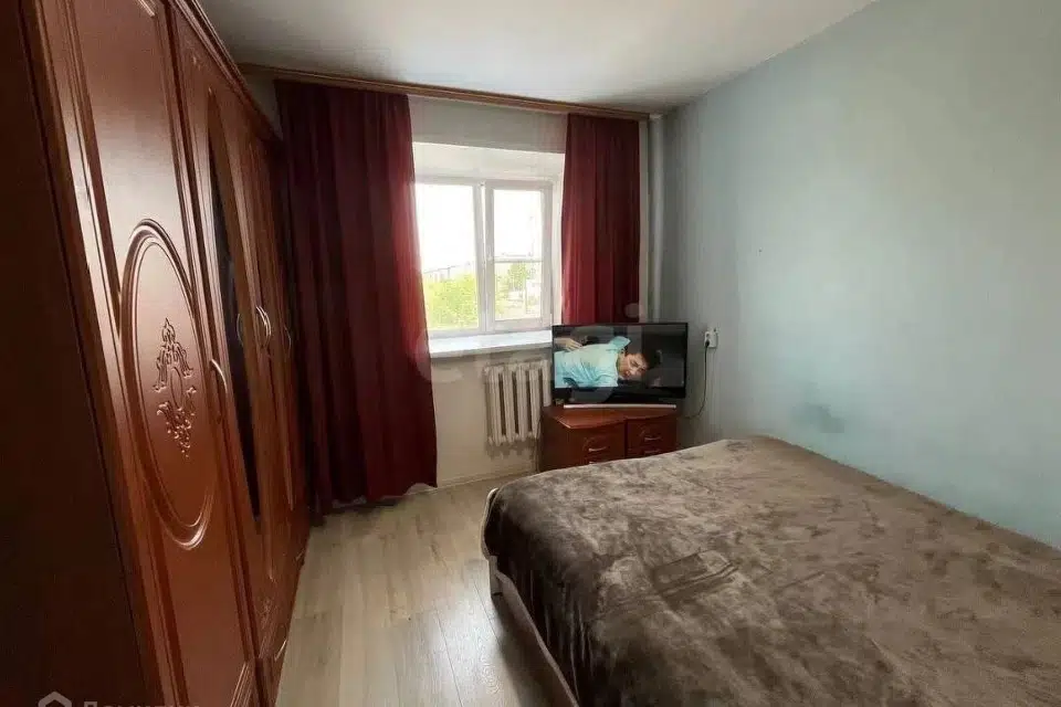 Продаётся 4-комнатная квартира, 64.6 м²