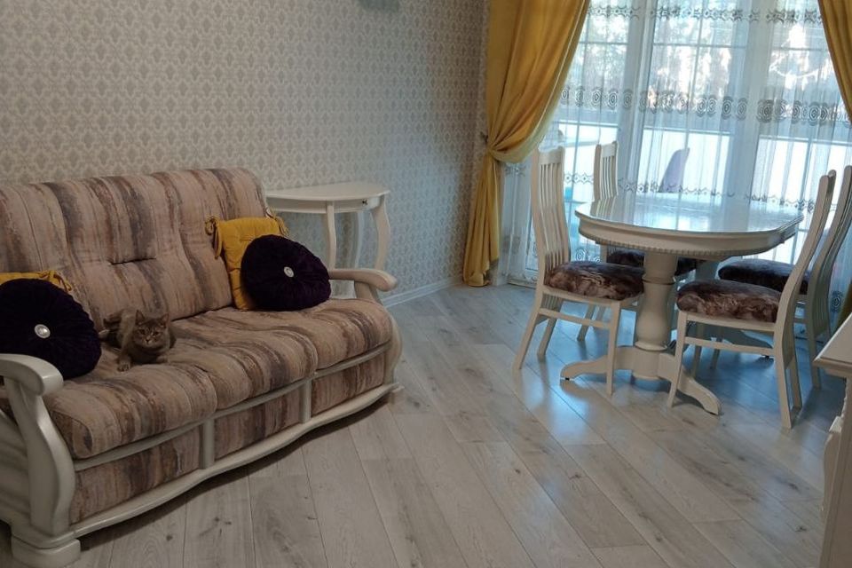 Продаётся 3-комнатная квартира, 56.2 м²