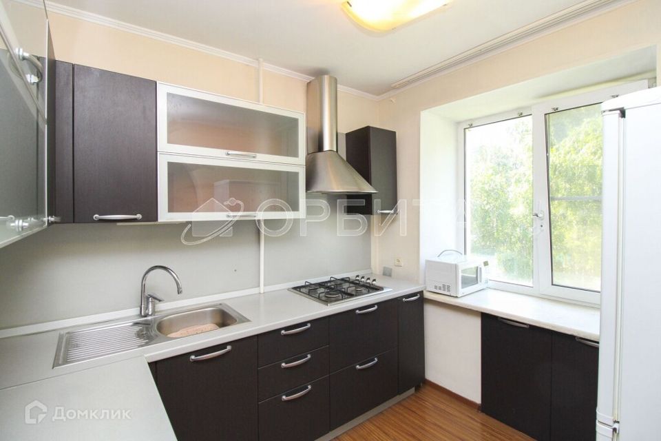 Продаётся 3-комнатная квартира, 49.6 м²