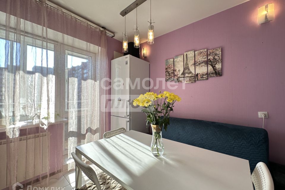 Продаётся 1-комнатная квартира, 39.7 м²
