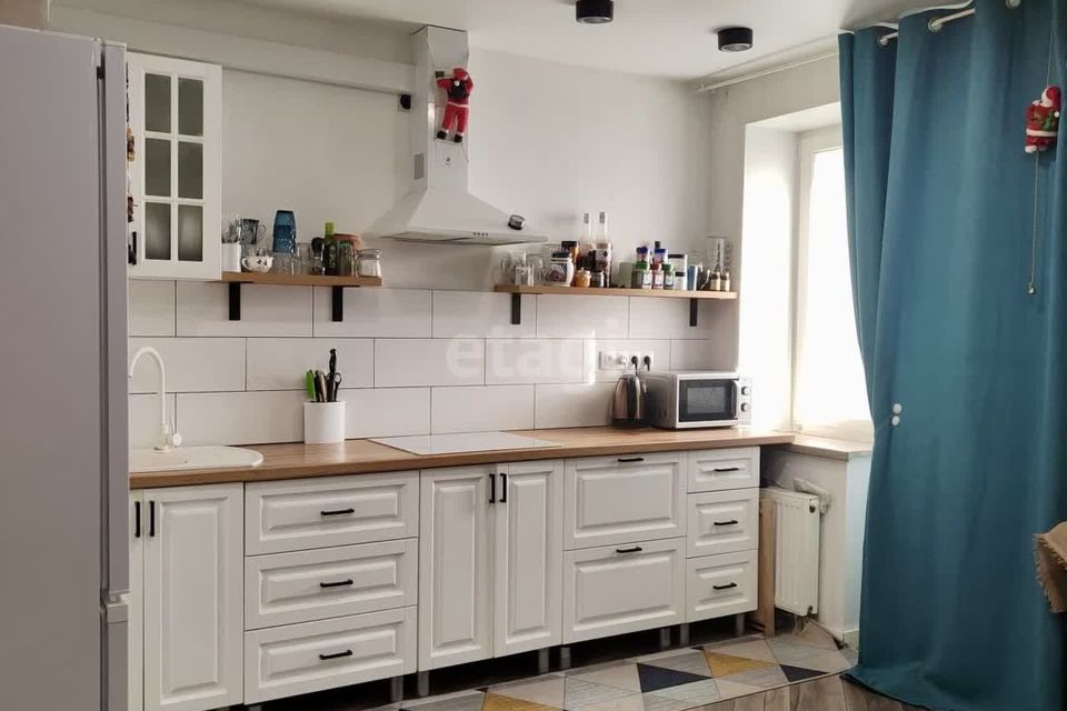 Продаётся 1-комнатная квартира, 57 м²