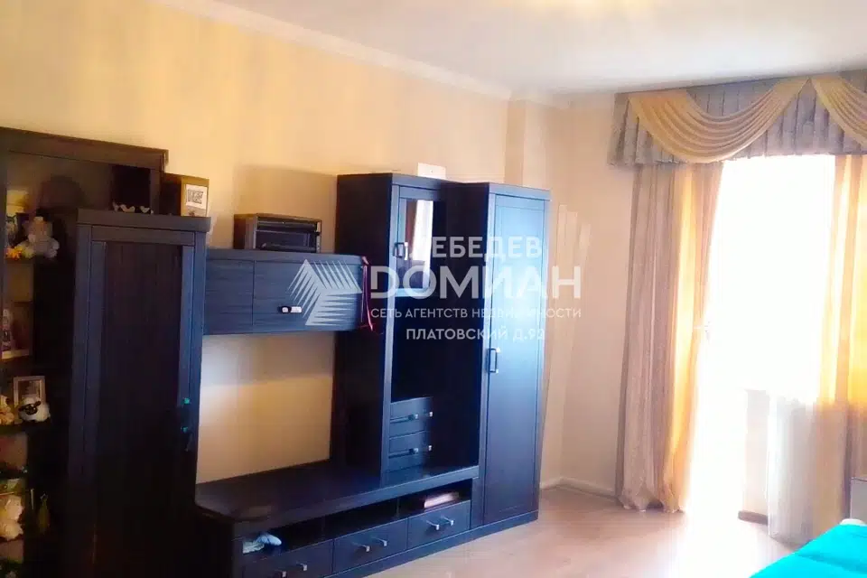Продаётся 2-комнатная квартира, 72.4 м²