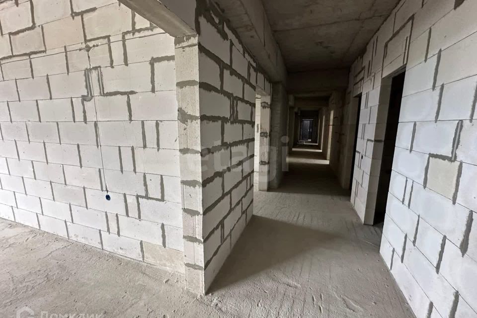 Продаётся 4-комнатная квартира, 177 м²