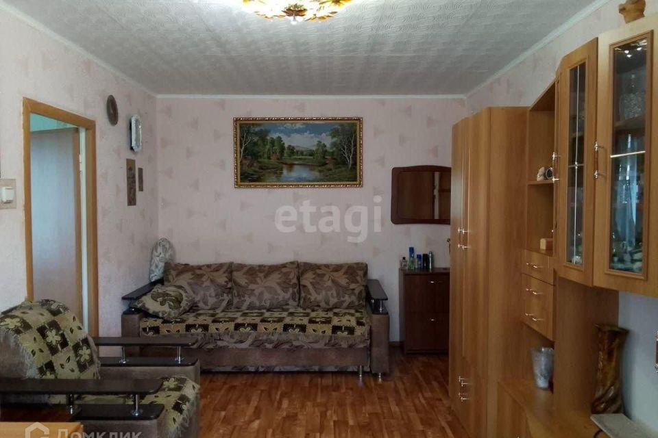 Продаётся 3-комнатная квартира, 47.4 м²