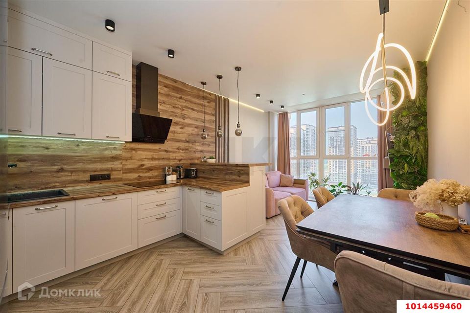 Продаётся 3-комнатная квартира, 90 м²