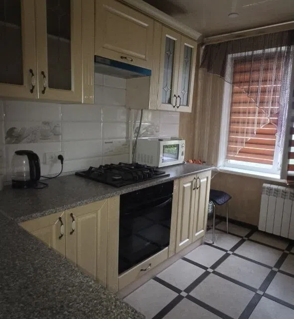 Продаётся 3-комнатная квартира, 57.6 м²