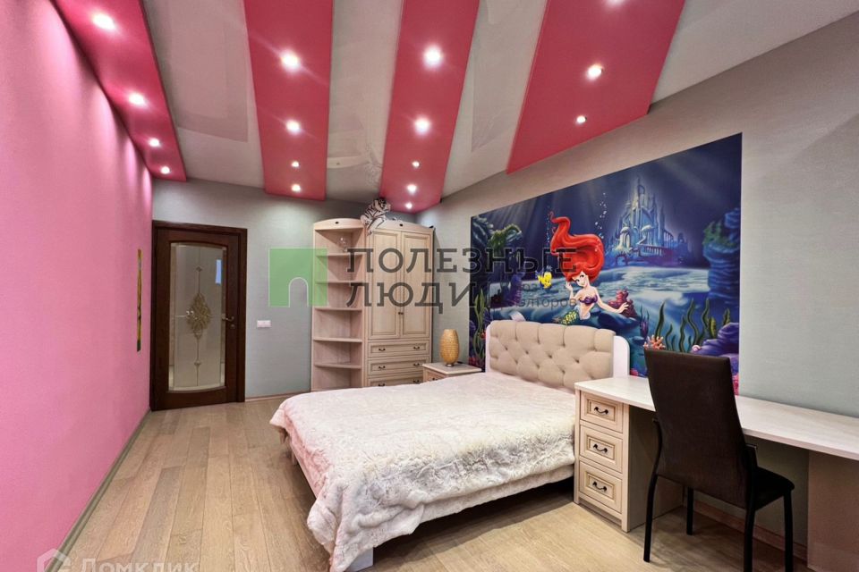 Продаётся 2-комнатная квартира, 90.8 м²